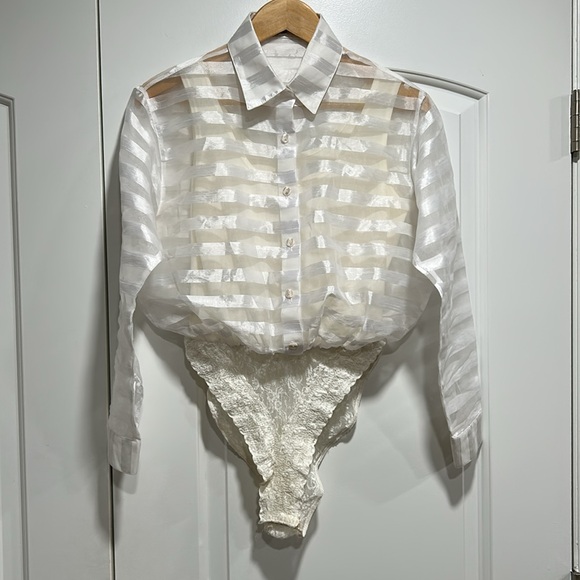 EXIT SHOPS Sheer Blouse/Bodysuit Combo - Picture 2 of 8